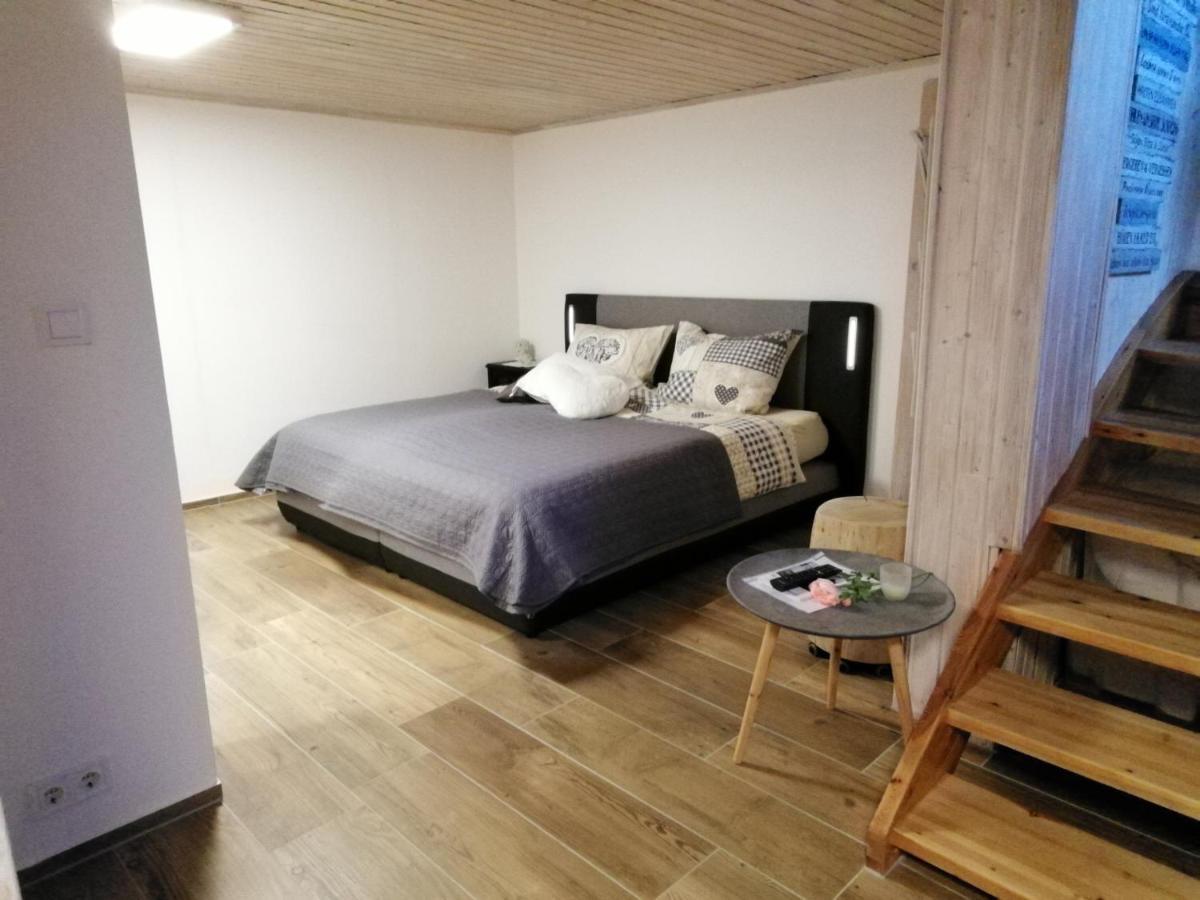 Ferienwohnung Blockhaus Juka Vinningen ภายนอก รูปภาพ