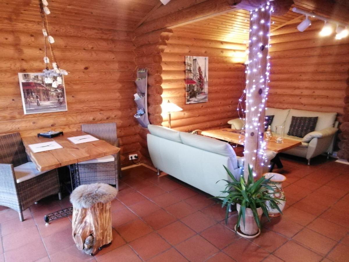 Ferienwohnung Blockhaus Juka Vinningen ภายนอก รูปภาพ
